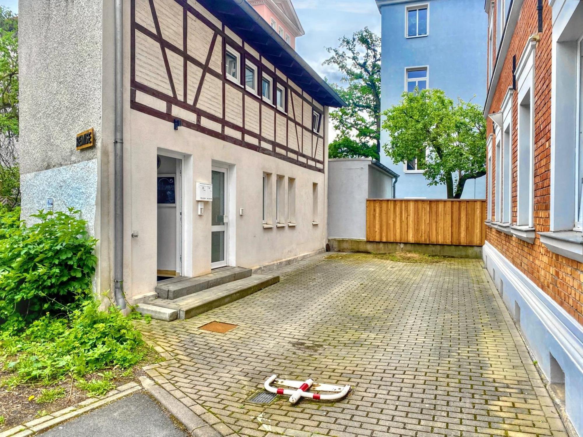 Die Remise Mit Kostenlosem Parkplatz Direkt Vor Der Tuer Erfurt Eksteriør billede